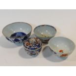A collection of 18th and 19th century blue and white Chinese porcelain items. Including an Imari