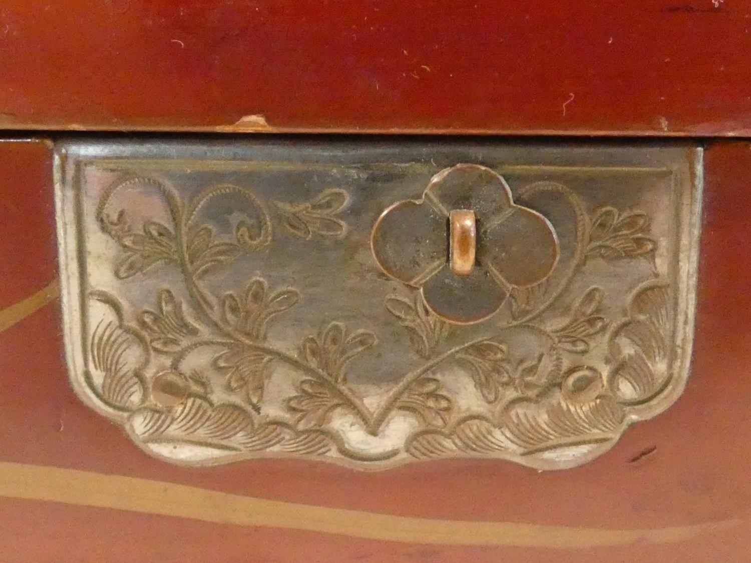 An antique Japanese lacquered fitted gaming box with hand painted gilt decoration depicting a - Image 14 of 15