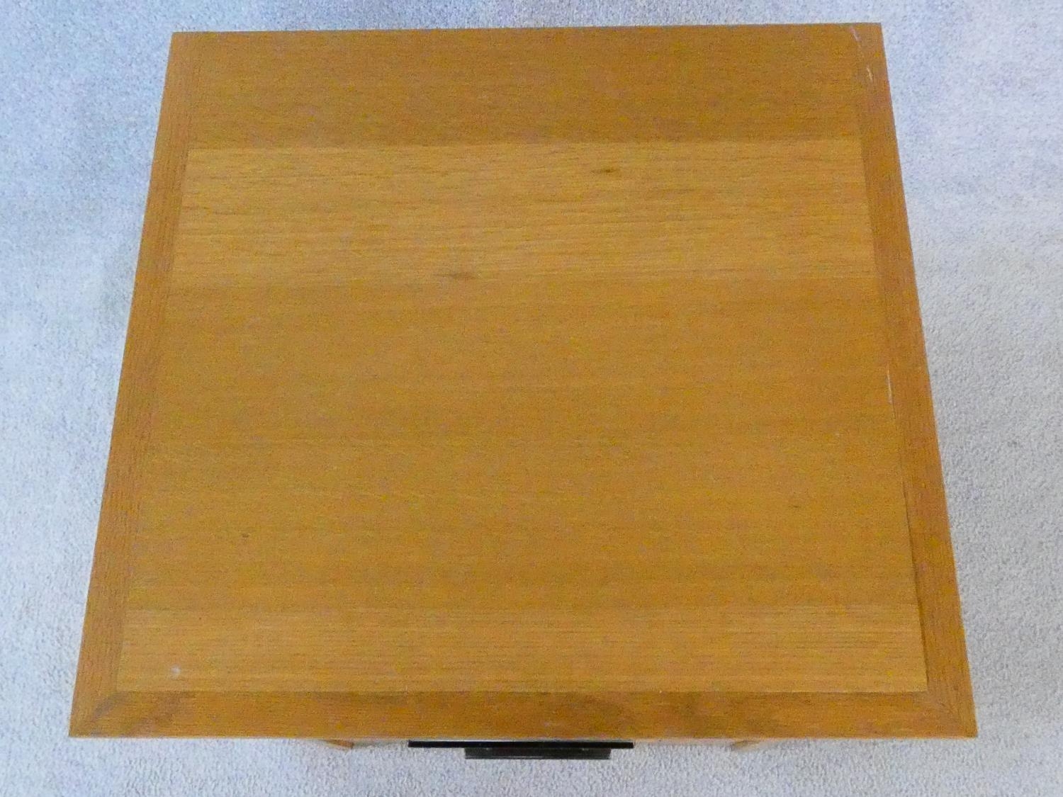 A contemporary oak three drawer cabinet. H.70xW.52xD.49cm - Image 7 of 16
