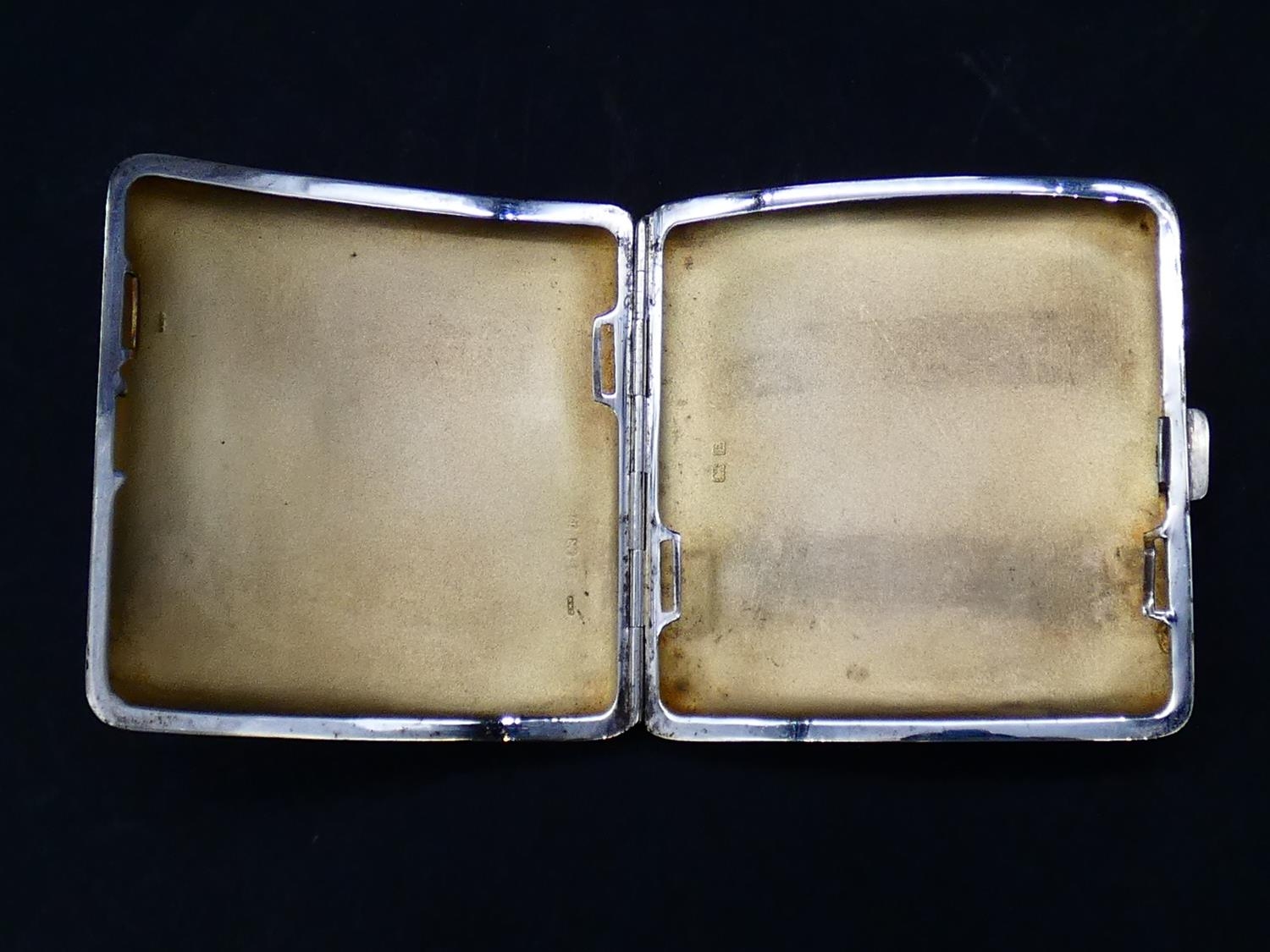 A collection of four silver tobacciana items. The two cigarette cases with engine turned - Image 3 of 16