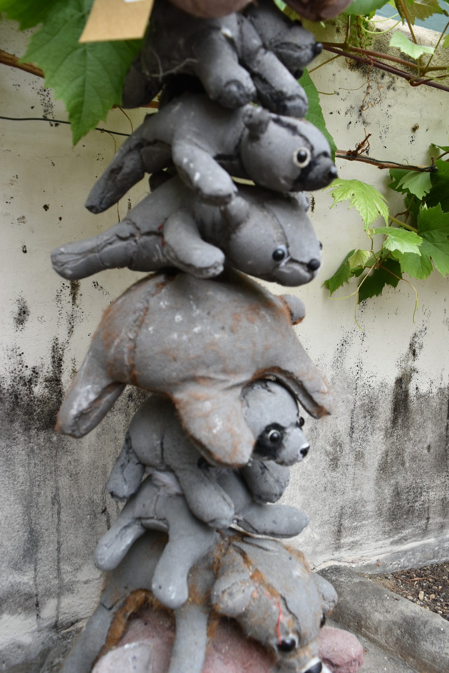 Ross Bonfanti, concrete and mixed material sculpture, a family of teddy bears perched one on top - Image 5 of 5