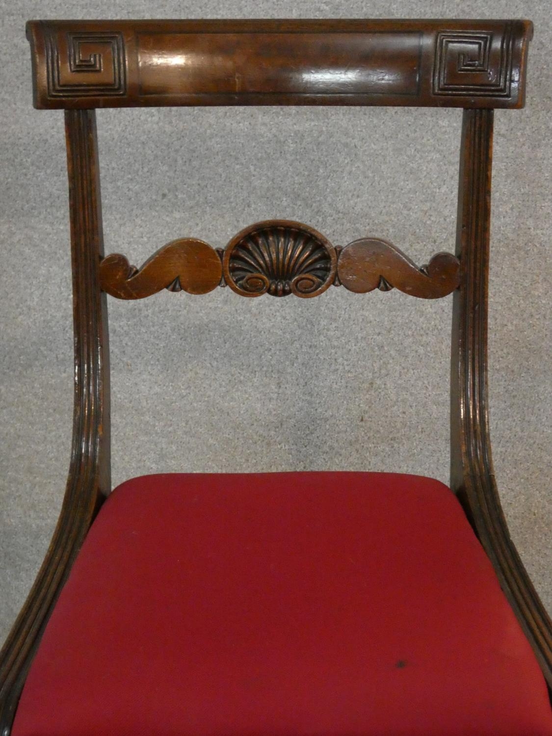 A set of six Regency mahogany bar back dining chairs with shell carving to the backs above drop in - Image 3 of 6