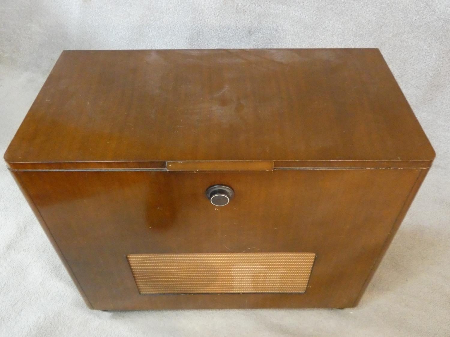 A vintage teak floor standing Ekco radiogram and record player. H.72 W.83 D.39cm - Image 3 of 17