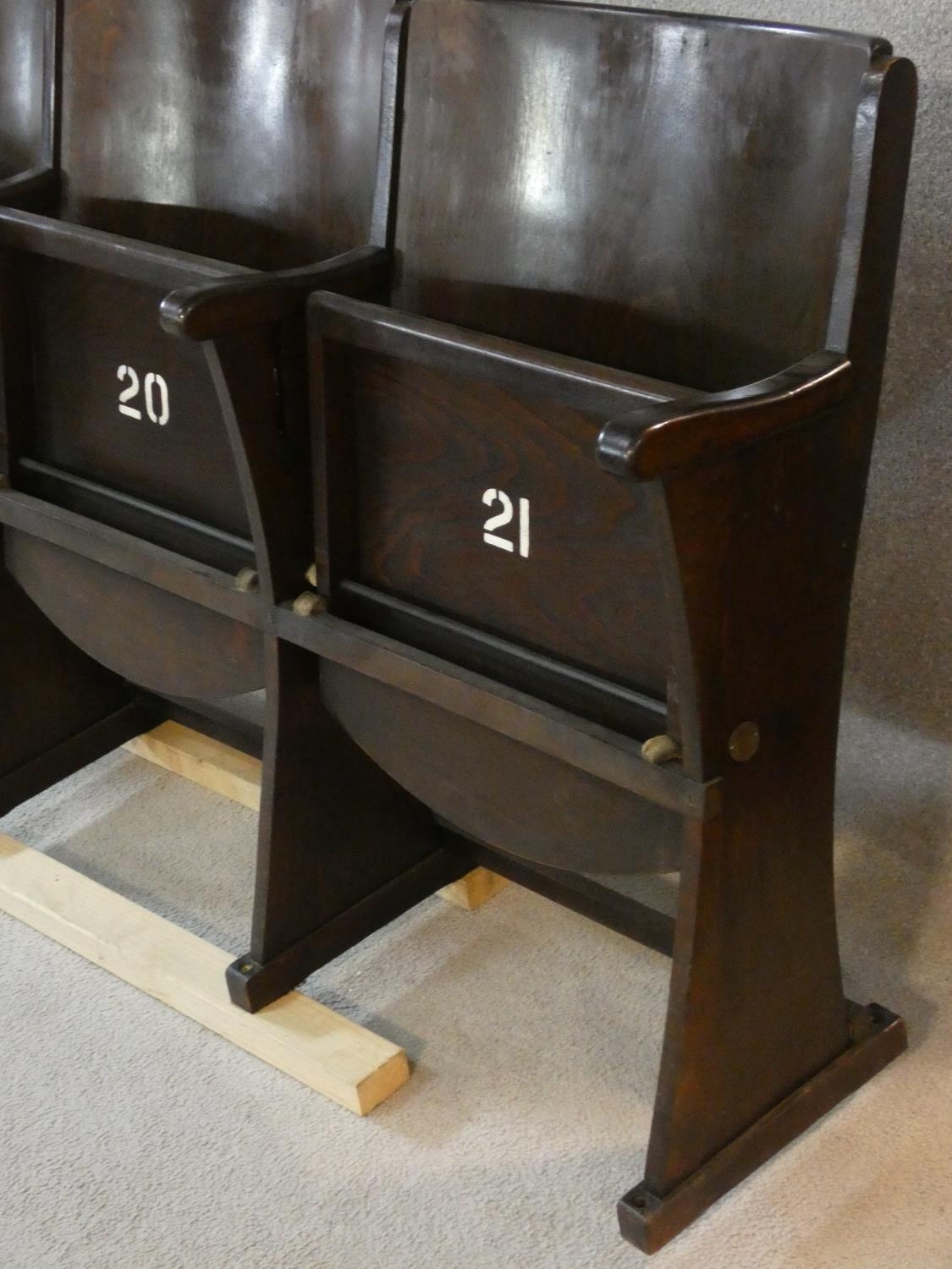 A row of seven vintage theatre seats with laminated plywood backs and seats and painted seat - Image 3 of 5