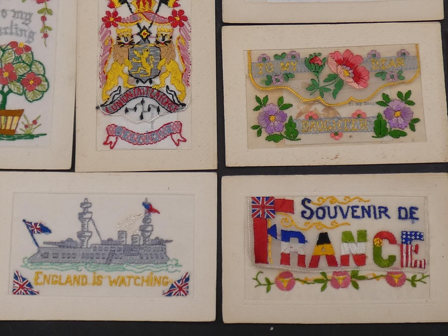 A collection of twenty three silk hand embroidered WW1 souvenir postcards. Some as envelopes with - Image 3 of 11