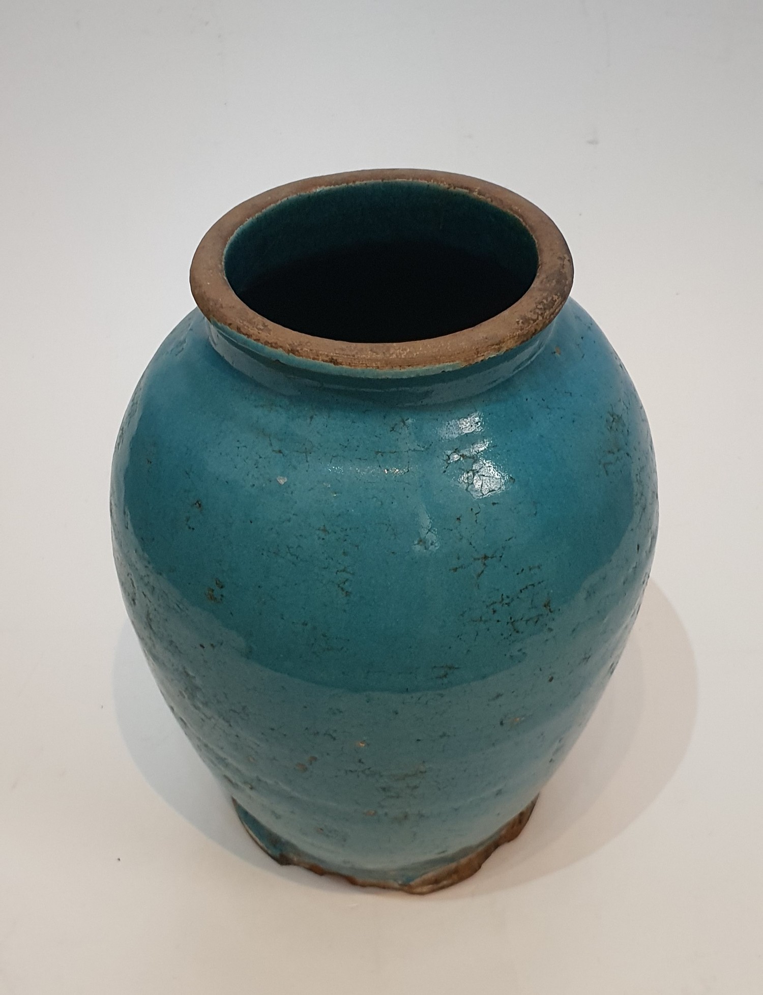 A 12th Century Islamic blue glaze ceramic jar. Unglazed lip and foot. H.25xW.18cm - Image 3 of 3