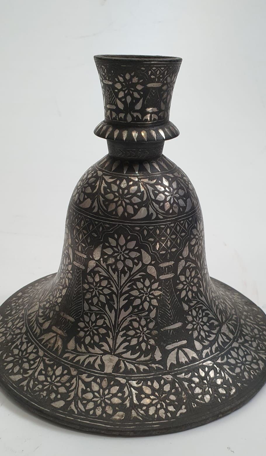 A 19th century Indian Bidriware hookah base. With inlaid floral design. H16cm. - Image 4 of 4