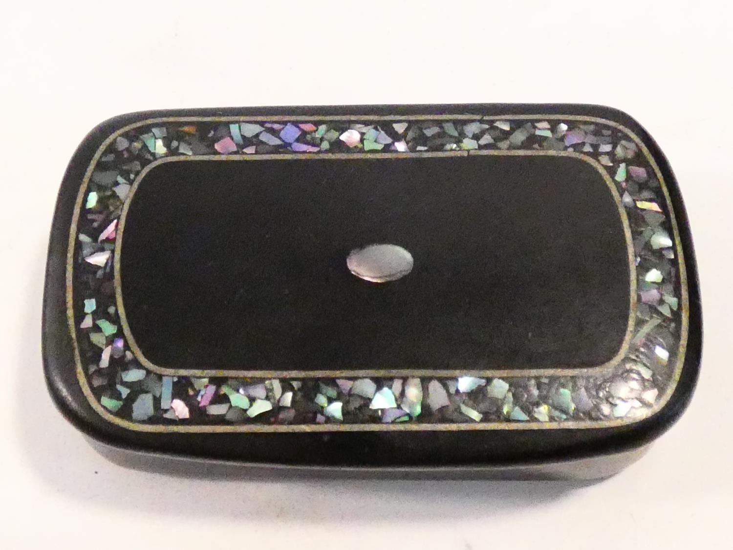 Two Victorian black papier-mâché snuff boxes inlaid with chips of abalone shell, and a shell border. - Image 5 of 7