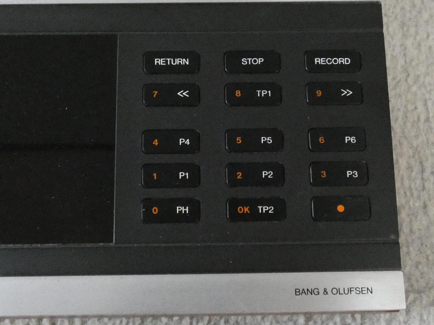 A Bang & Olufsen Beocenter 7007 with power cables and remote control. H.9 W.38 D.72cm - Image 5 of 13