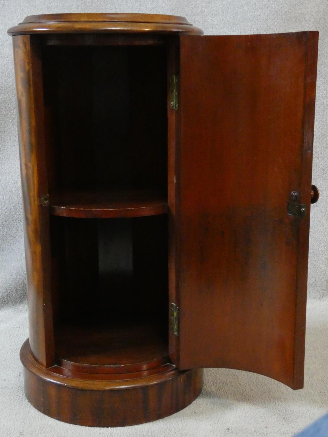 A 19th century mahogany cylindrical pot cupboard with inset marble top on plinth base. H.84 D.43cm - Image 2 of 4