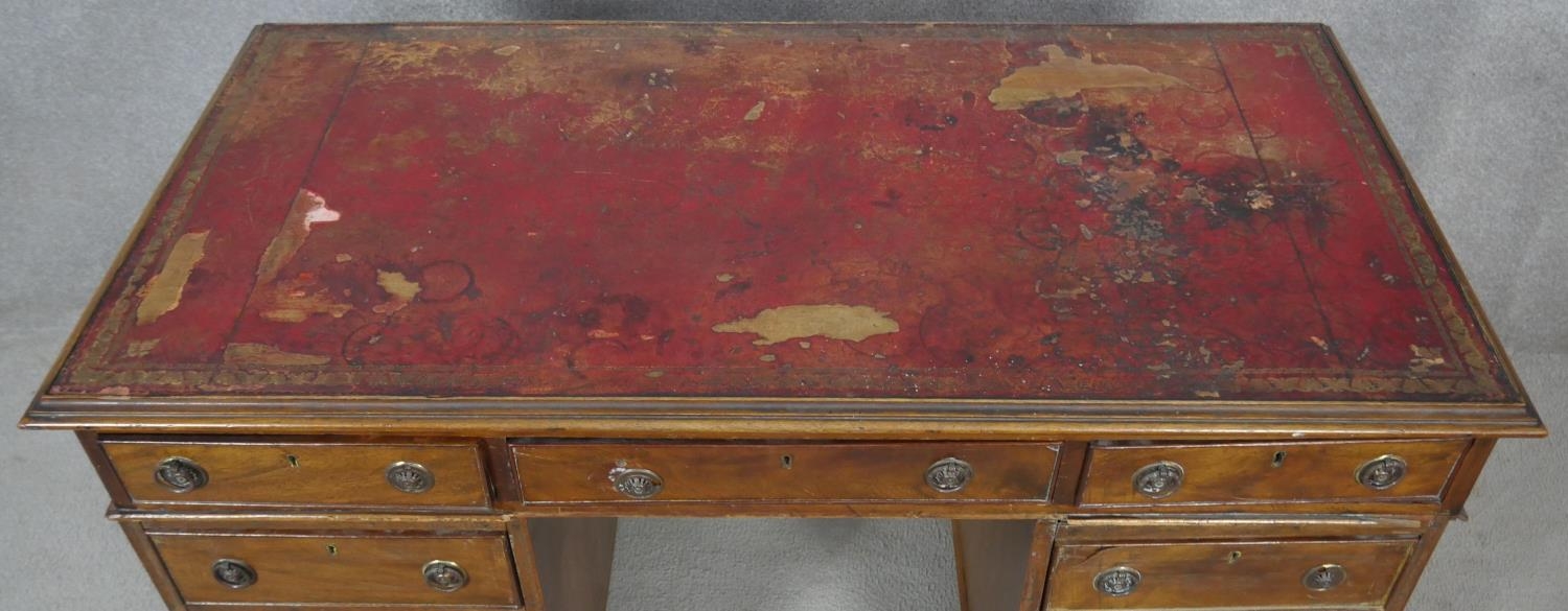 A 19th century mahogany three section pedestal desk with inset leather top resting on bracket - Image 8 of 9
