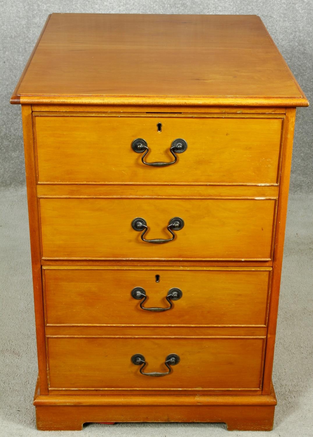 Two Georgian style yew wood two drawer filing cabinets. H.77 W.54 D.69cm - Image 6 of 8