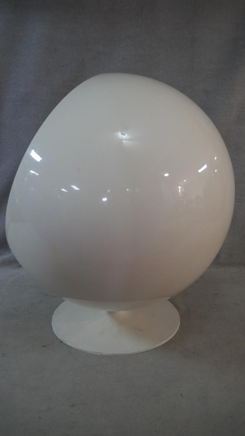 After Eero Aarnio, a vintage white polyester Ball Chair on swivel metal base with burgundy leather - Image 3 of 5