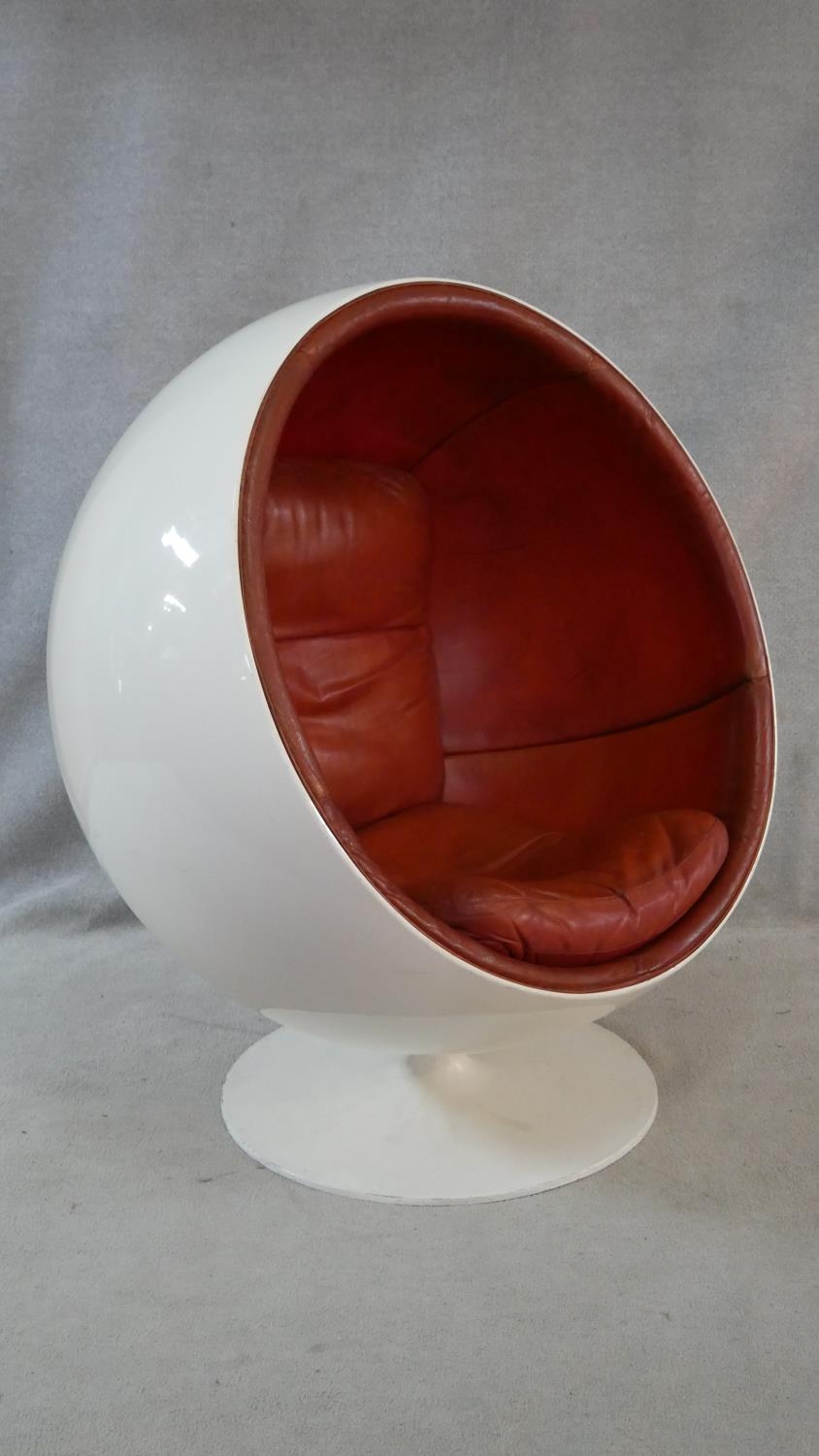 After Eero Aarnio, a vintage white polyester Ball Chair on swivel metal base with burgundy leather - Image 5 of 5