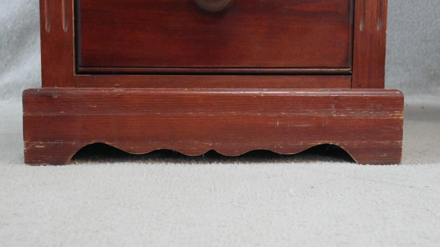 A Victorian style stained pine pedestal desk with an arrangement of nine drawers on shaped plinth - Image 4 of 5