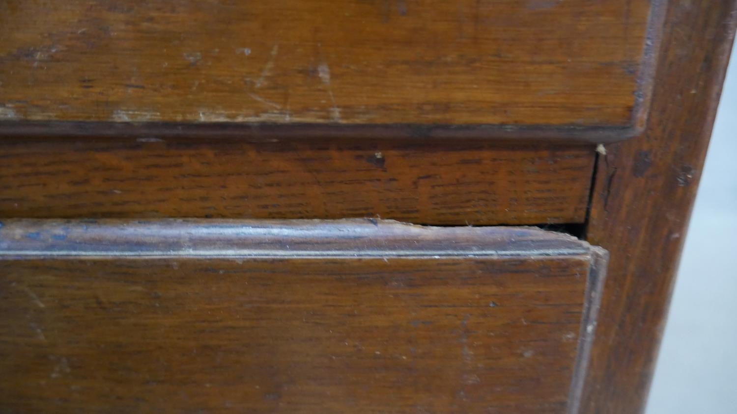 A Georgian country oak chest of two short above three long drawers. H.94 W.103.5 D.55cm - Image 5 of 7