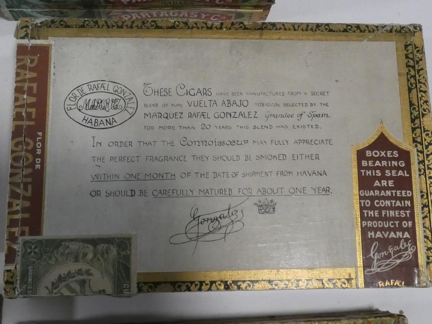 A miscellaneous collection of thirteen vintage Cuban cigar boxes, various brands. H.8 L.15 W.21cm - Image 9 of 16