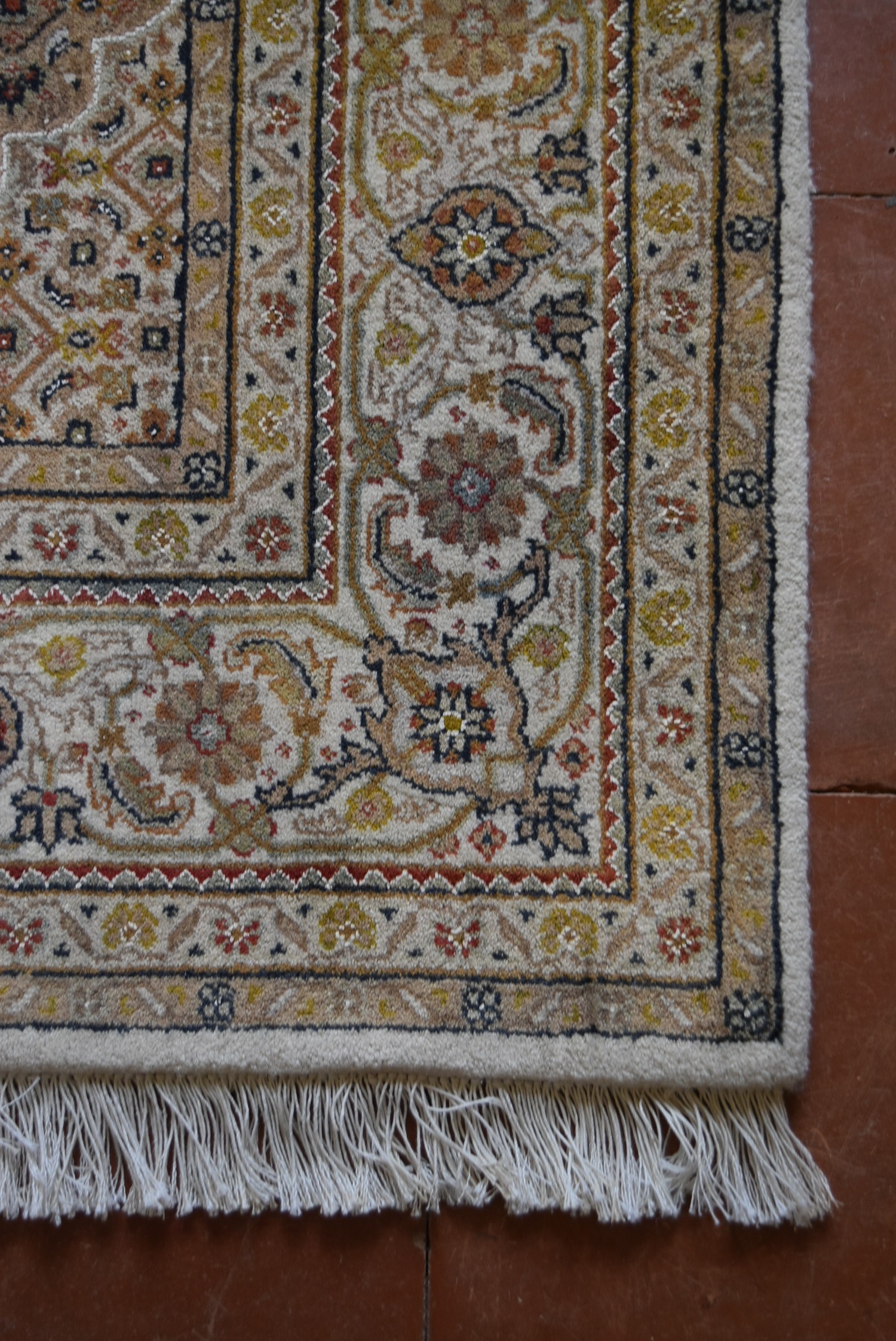A silk & wool Tabriz style carpet with central medallion and repeating floral design across the fawn - Image 3 of 4