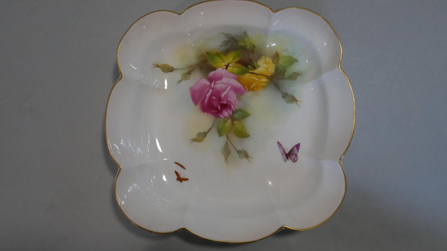 An antique Hadley Roses Royal Worcester hand painted cake set. Including six plates and two - Image 16 of 17