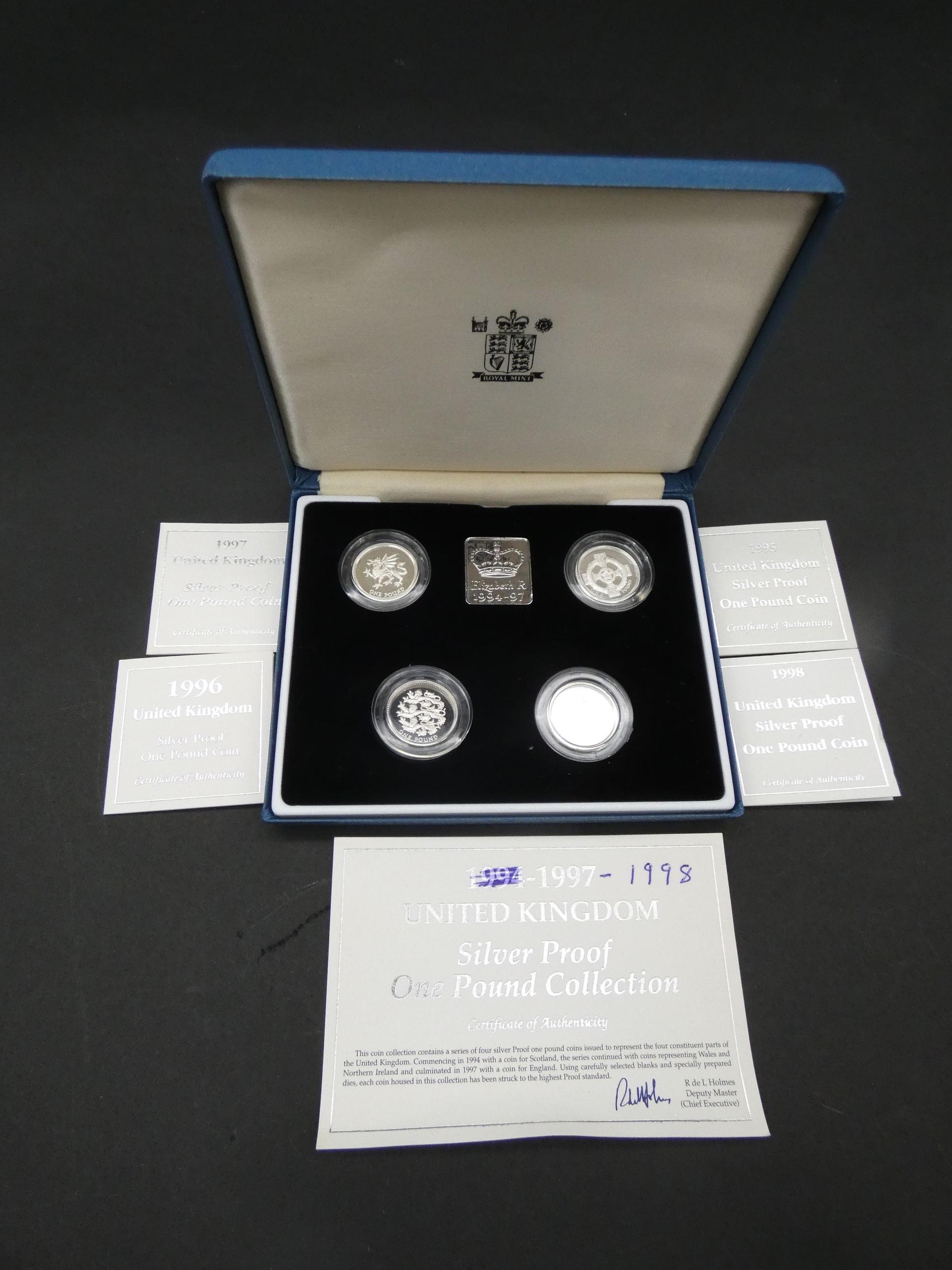 Royal Mint 2003 and 2004 United Kingdom silver proof landmarks pattern set with COAs and in - Image 5 of 9