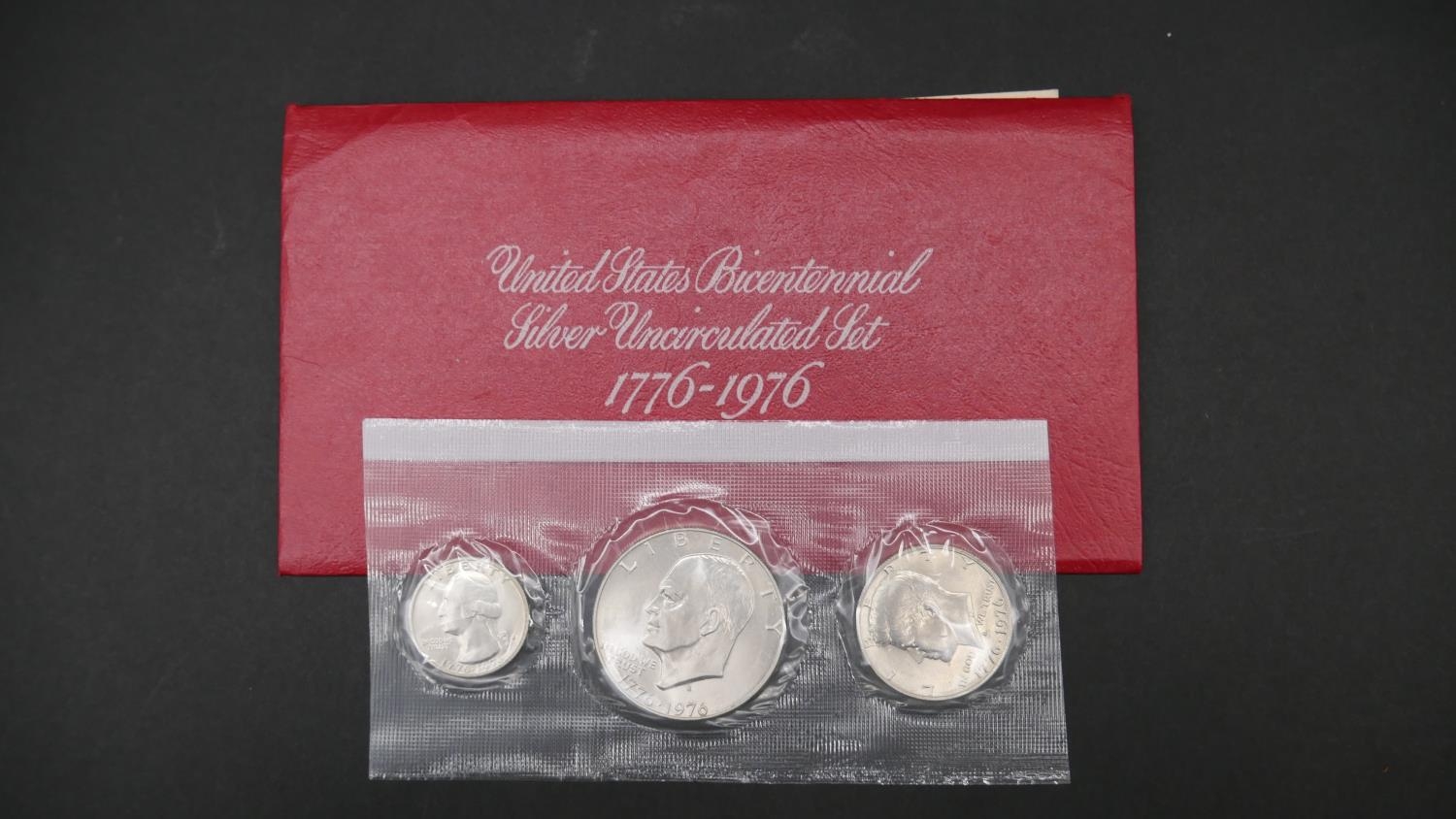 A collection of silver coins. Including a 1976 US uncirculated Silver proof Bicentennial 3 Coin Set, - Image 2 of 9