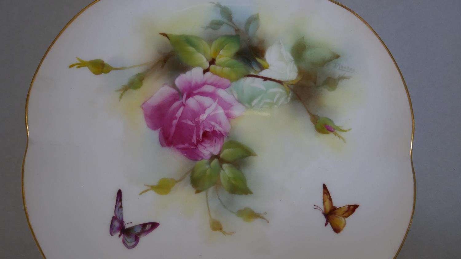 An antique Hadley Roses Royal Worcester hand painted cake set. Including six plates and two - Image 6 of 17