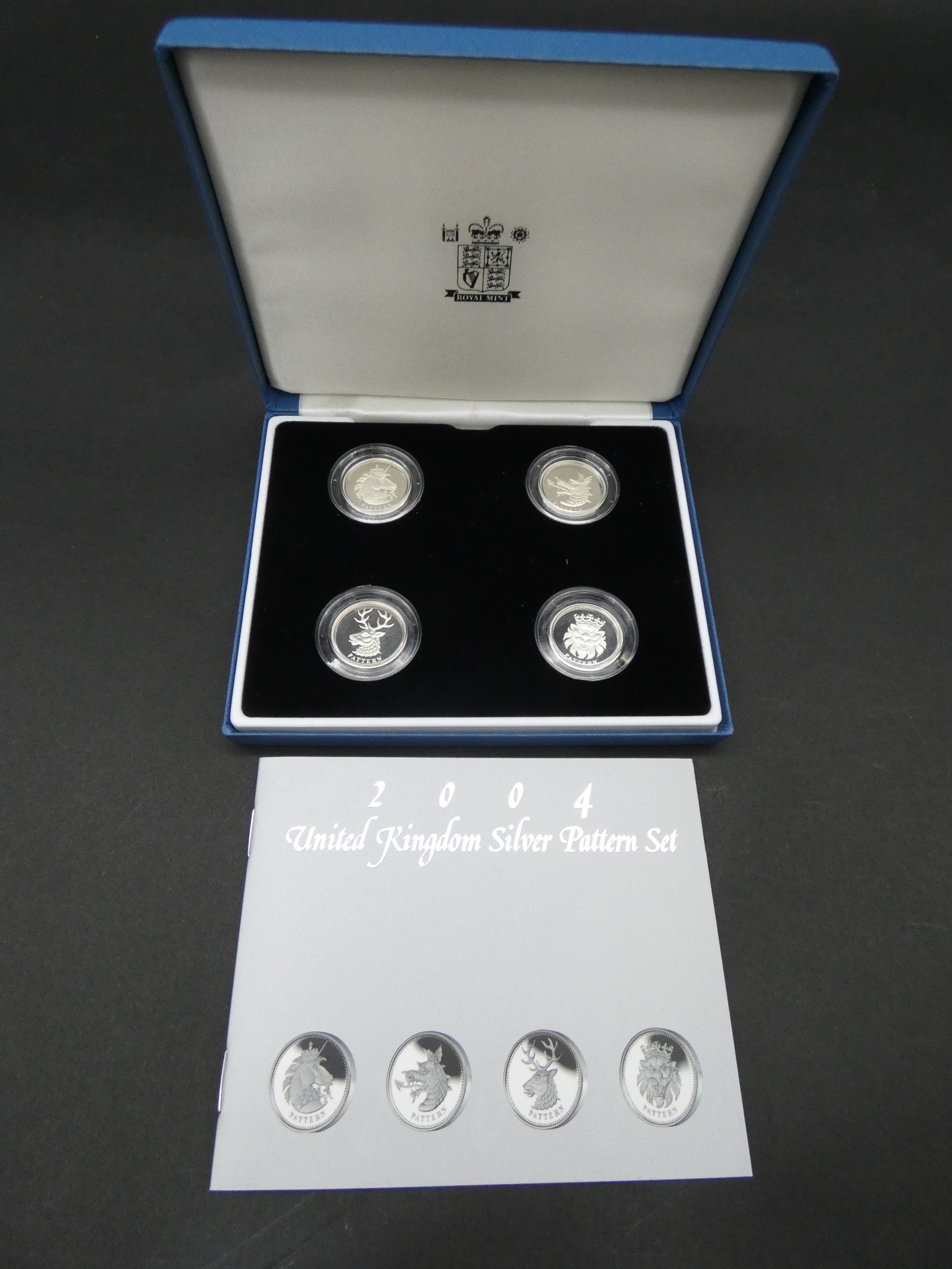 Royal Mint 2003 and 2004 United Kingdom silver proof landmarks pattern set with COAs and in - Image 9 of 9