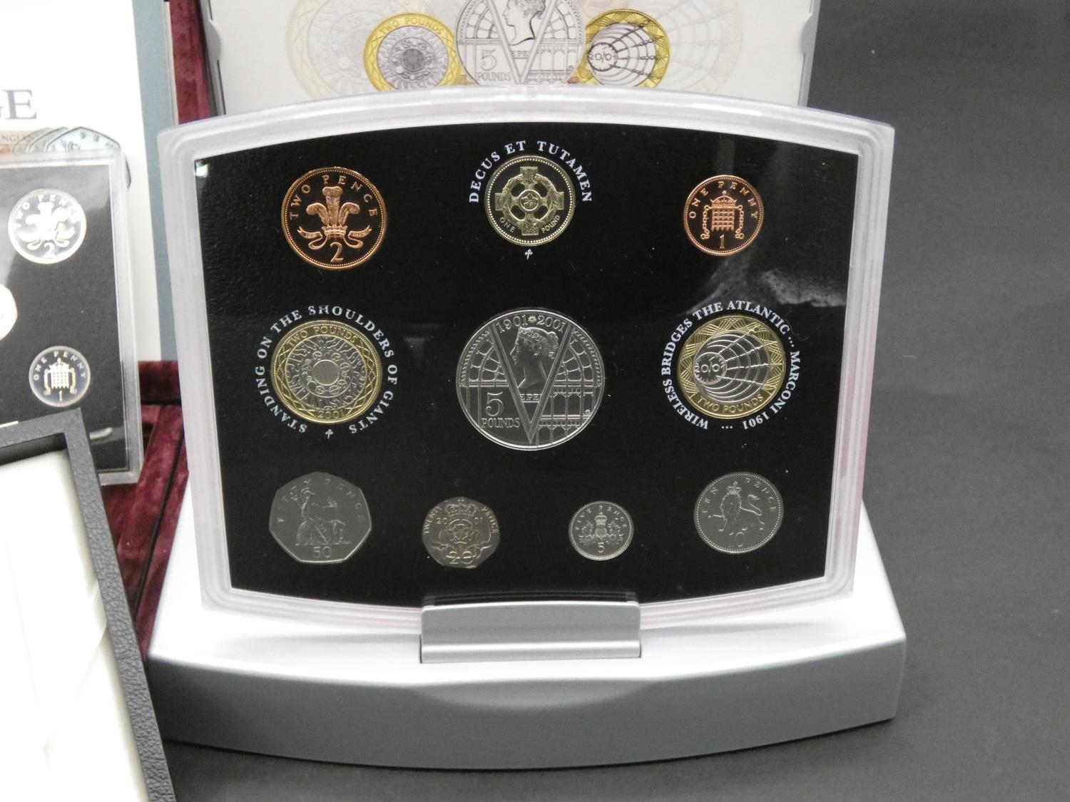 Royal Mint UK Golden Jubilee silver proof crown and £10 banknote cased set (2002) with COA, 2001 - Image 3 of 4