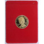 A 9 carat gold proof crown, Isle of Mann, commemorating Queen Mother?s 80th birthday in presentation