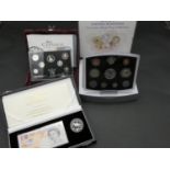 Royal Mint UK Golden Jubilee silver proof crown and £10 banknote cased set (2002) with COA, 2001