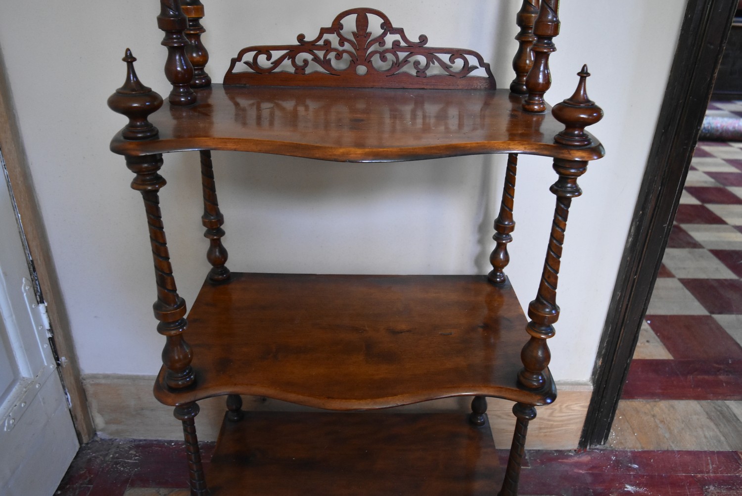 A Victorian rosewood four tier whatnot with pierced carved and mirrored back on turned supports. H. - Image 5 of 5