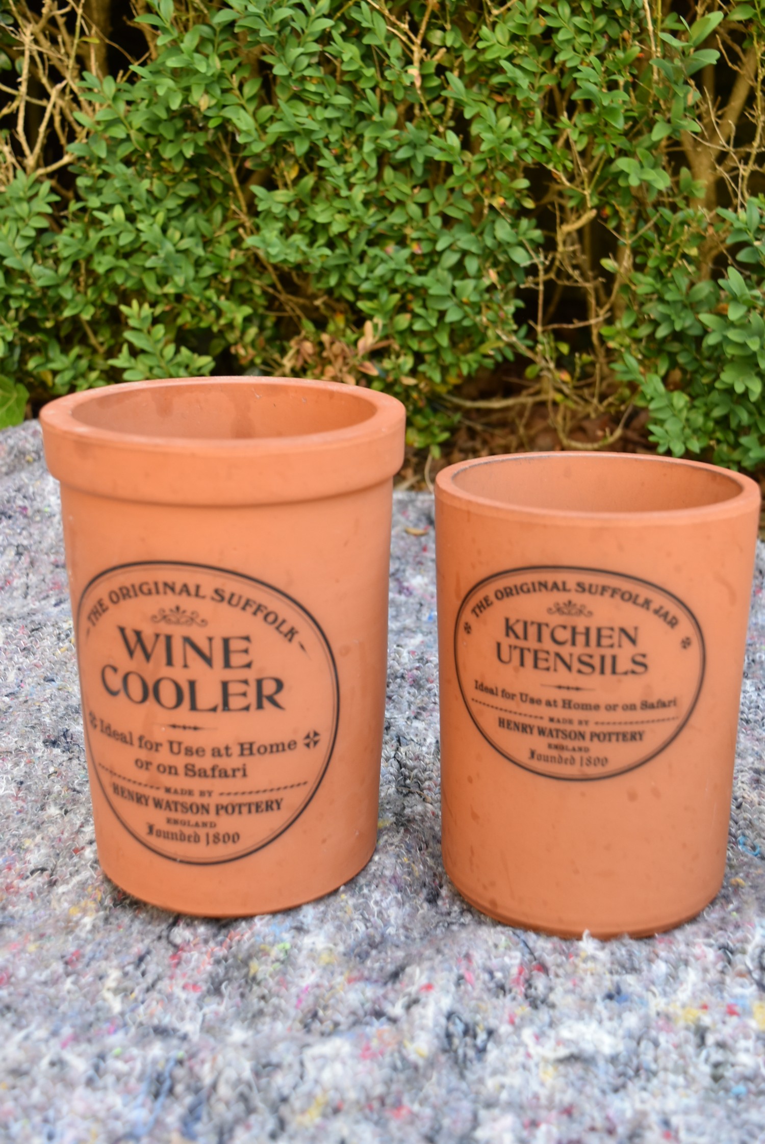 An extensive set of lidded terracotta kitchen jars, The Original Suffolk Canister by Henry - Image 3 of 8