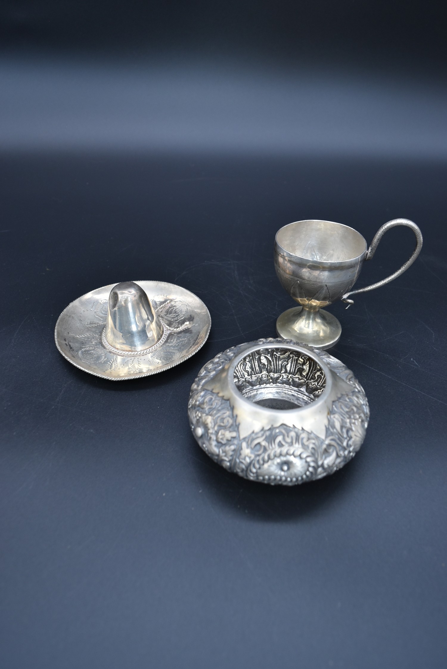 A collection of silver to include an English hallmarked silver waisted vase and a pierced dish as - Image 4 of 9