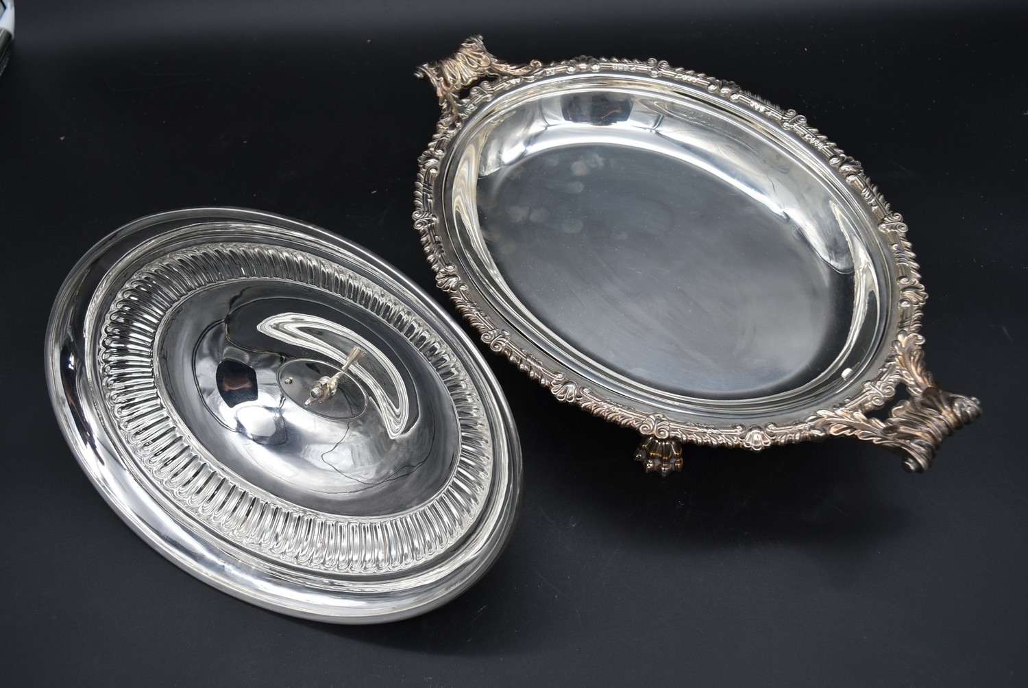 A large twin handles silver plated tray and a serving tureen with hotplate and cover. L.60cm (tray) - Image 12 of 16