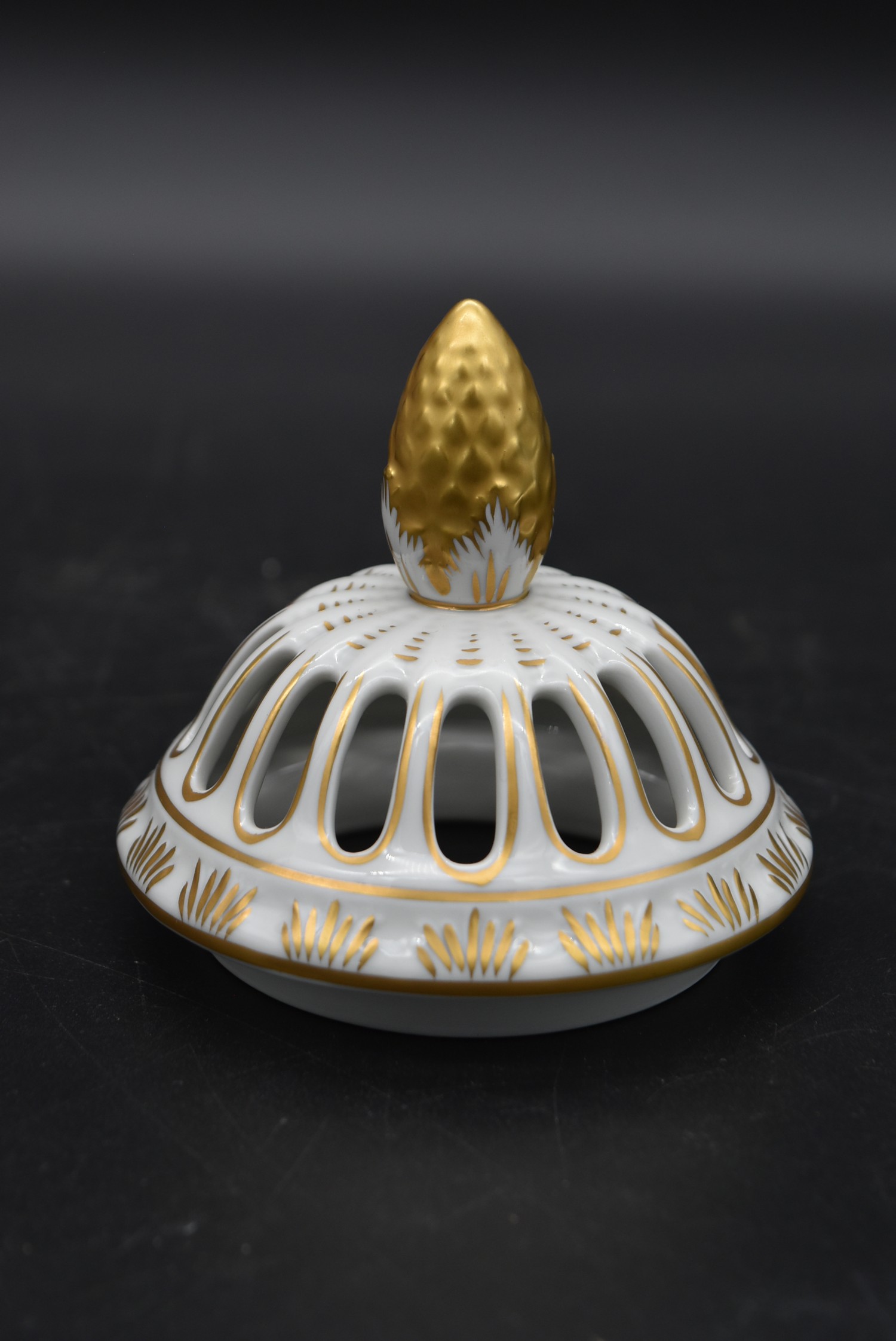 A Dresden neo classical style hand gilded and decorated lidded urn with twin ram's head handles - Image 7 of 7