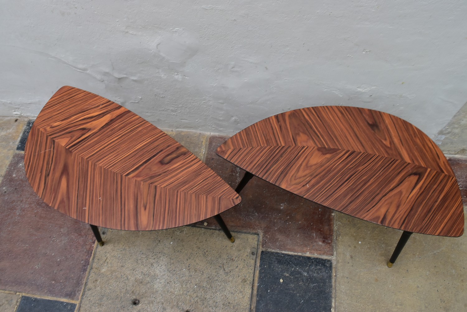 Two vintage style coffee tables with faux rosewood tops on dansette legs. H.55 W.77cm - Image 4 of 5