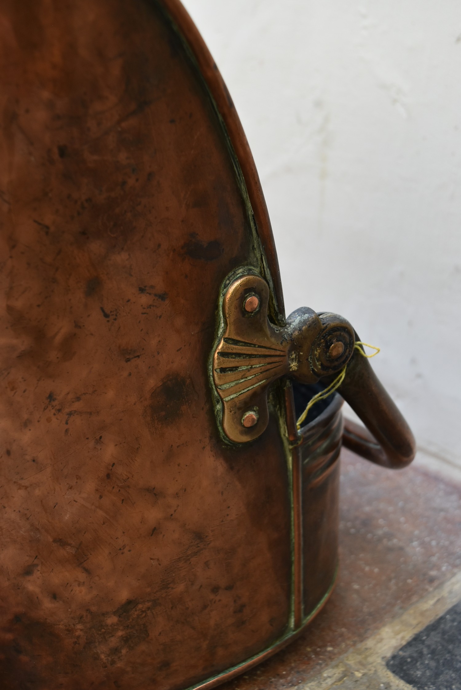 A 19th century copper helmet shaped coal scuttle with brass swing handle. H.41cm - Image 5 of 7