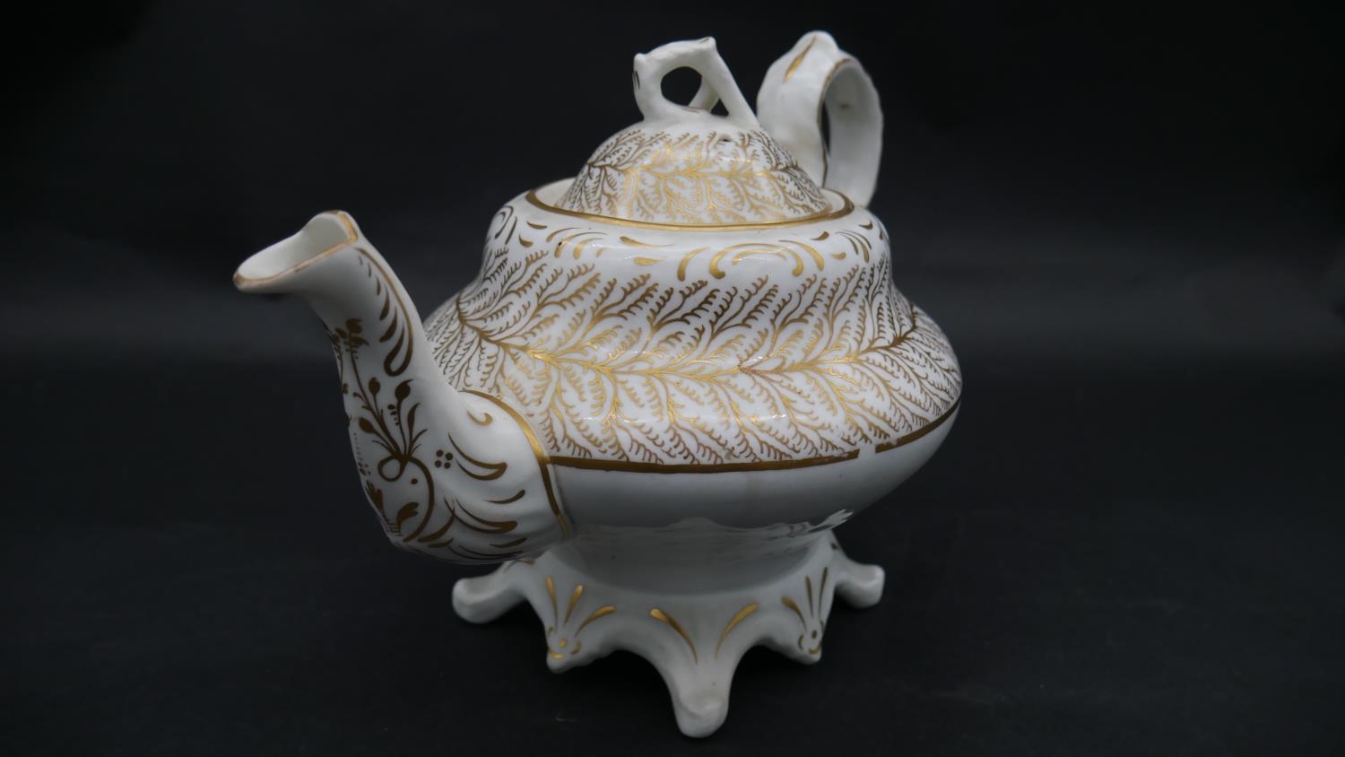 A collection of hand painted and gilded porcelain. Including a white porcelain tea pot with gilded - Image 10 of 10