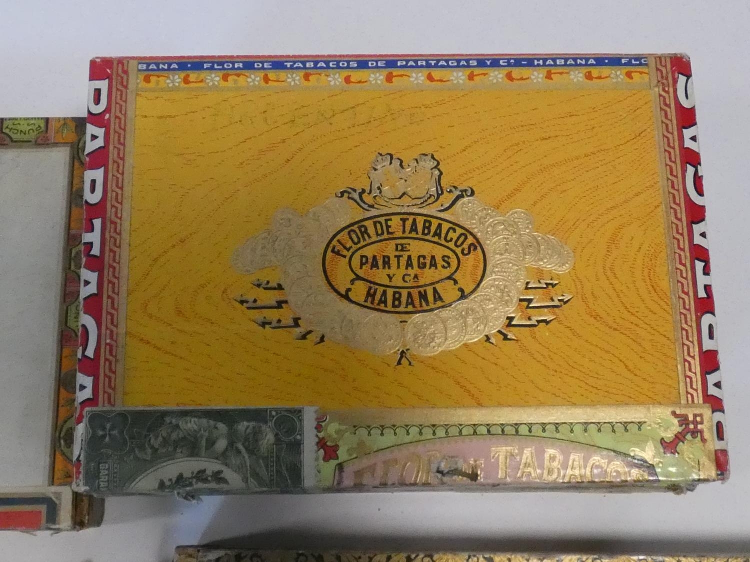 A miscellaneous collection of thirteen vintage Cuban cigar boxes, various brands. H.8 L.15 W.21cm - Image 16 of 16