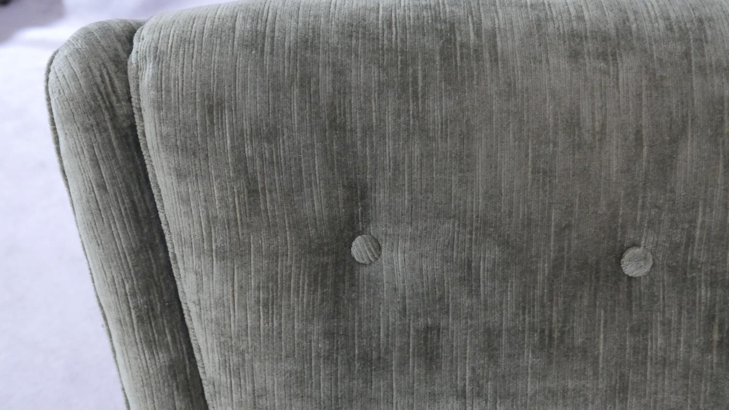 A mid century vintage armchair in buttoned upholstery. H.77 W.78 D.81cm - Image 3 of 4