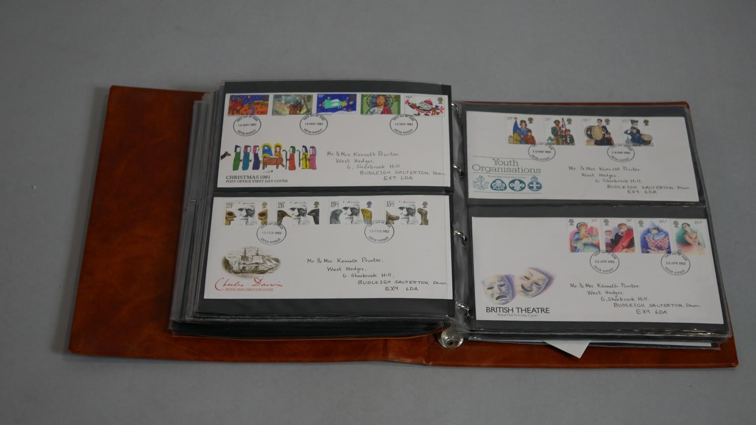 A large collection of loose world stamps and a Post Office leather effect binder of various first - Image 4 of 9