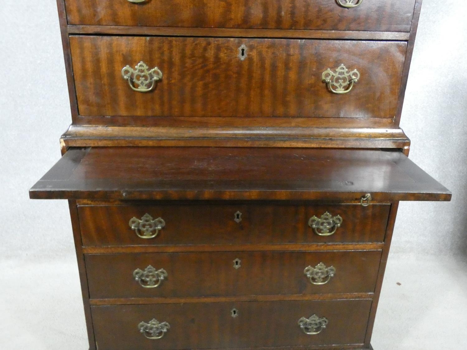 A Georgian mahogany chest on chest with blind fret cut and dentil moulded cornice above eight - Image 4 of 20