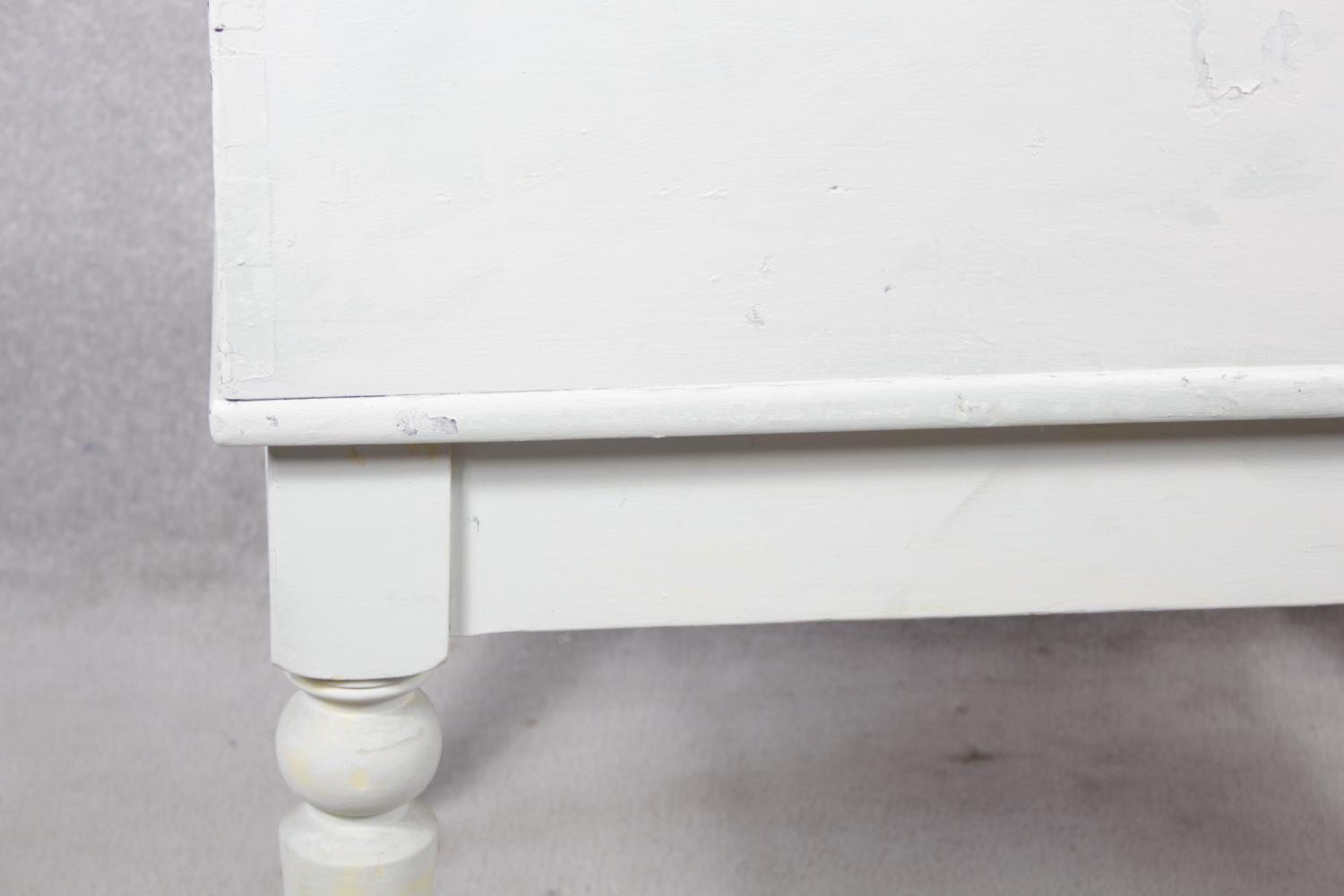 A 19th century white painted hall seat on turned tapering supports. H.80 W.90 D.60cm - Image 7 of 11