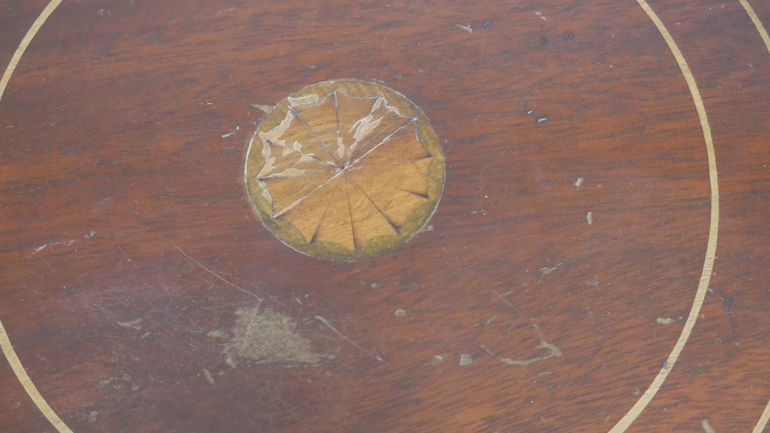 A pair of C.1900 mahogany torchières with central satinwood and olivewood fan inlay. H.98 D.30cm - Image 3 of 4