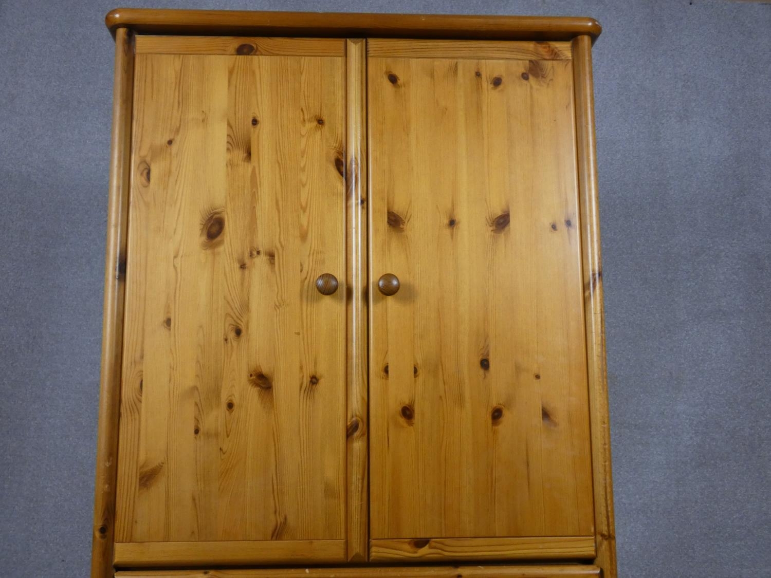 A contemporary pine wardrobe with hanging section above drawers. H.180 W.90 D.54cm - Image 11 of 17