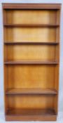 A floor standing Georgian style open bookcase. H.193 W.91.5 D.29.5cm