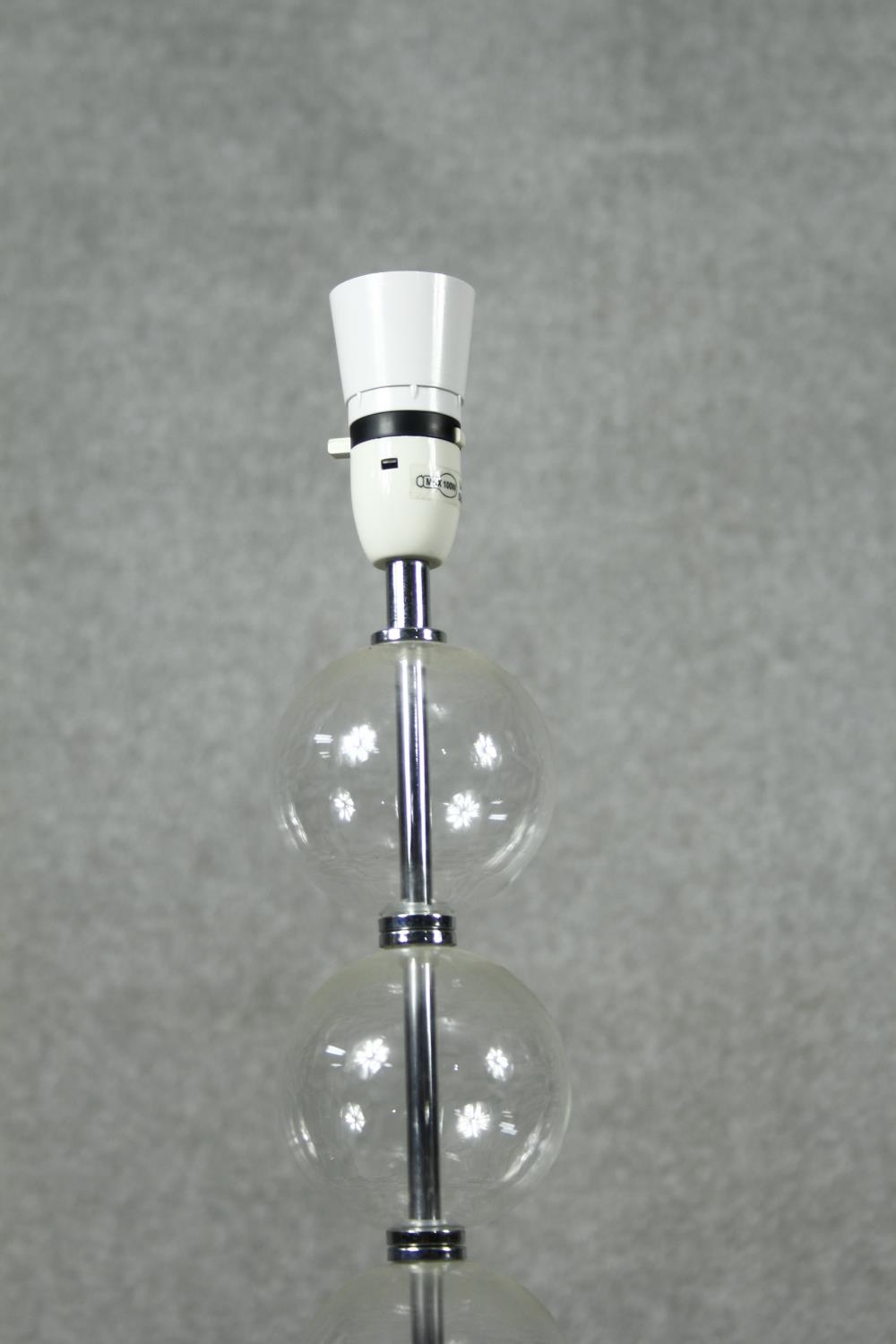 A contemporary chrome and glass standard lamp. H.133cm - Image 4 of 5