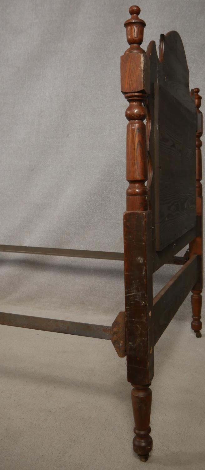 A late 19th century American bedstead to take a single mattress. 40.5" wide - Image 5 of 6