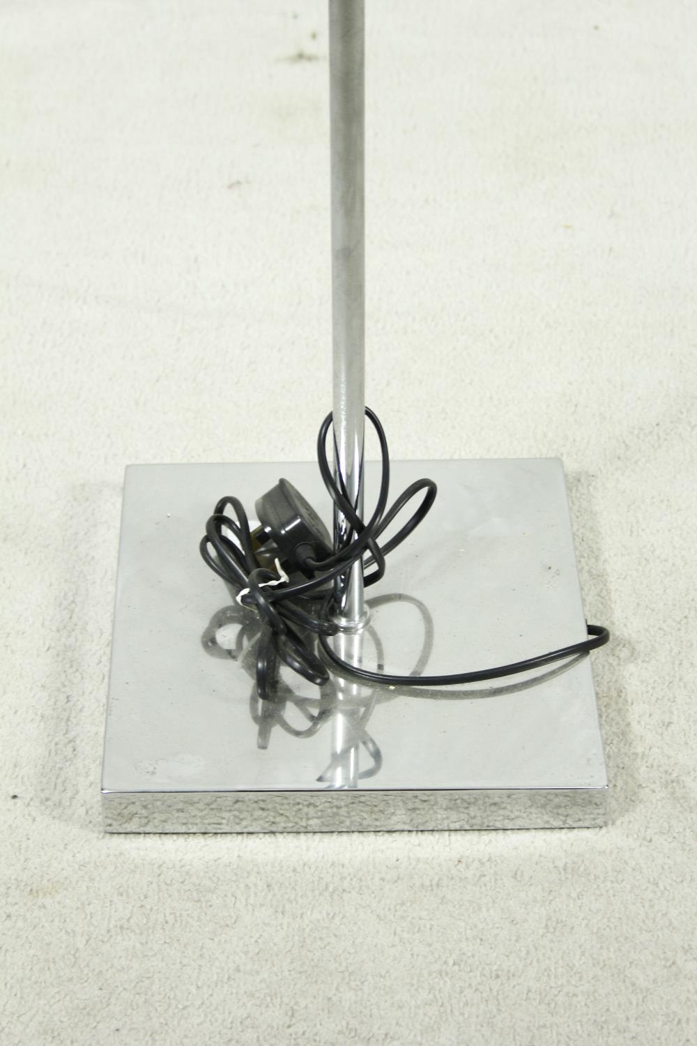 A contemporary chrome and glass standard lamp. H.133cm - Image 2 of 5