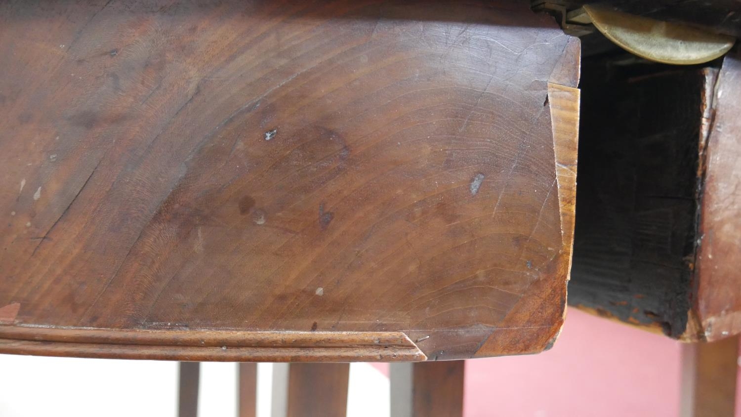 A Georgian mahogany dining table with two D-ends to form a circular table (it comes with original - Image 7 of 8